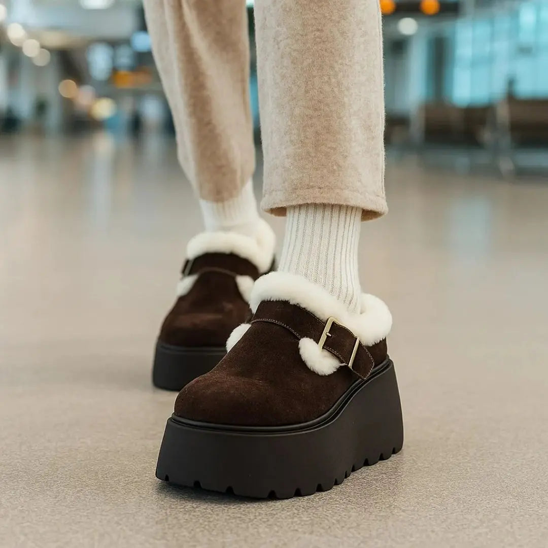 Jeanette – Women's Comfort Clogs with a Cushioned Insole