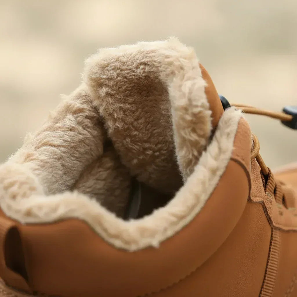 Snowy – Anti-Wrinkle Leather & Plush Barefoot Boots