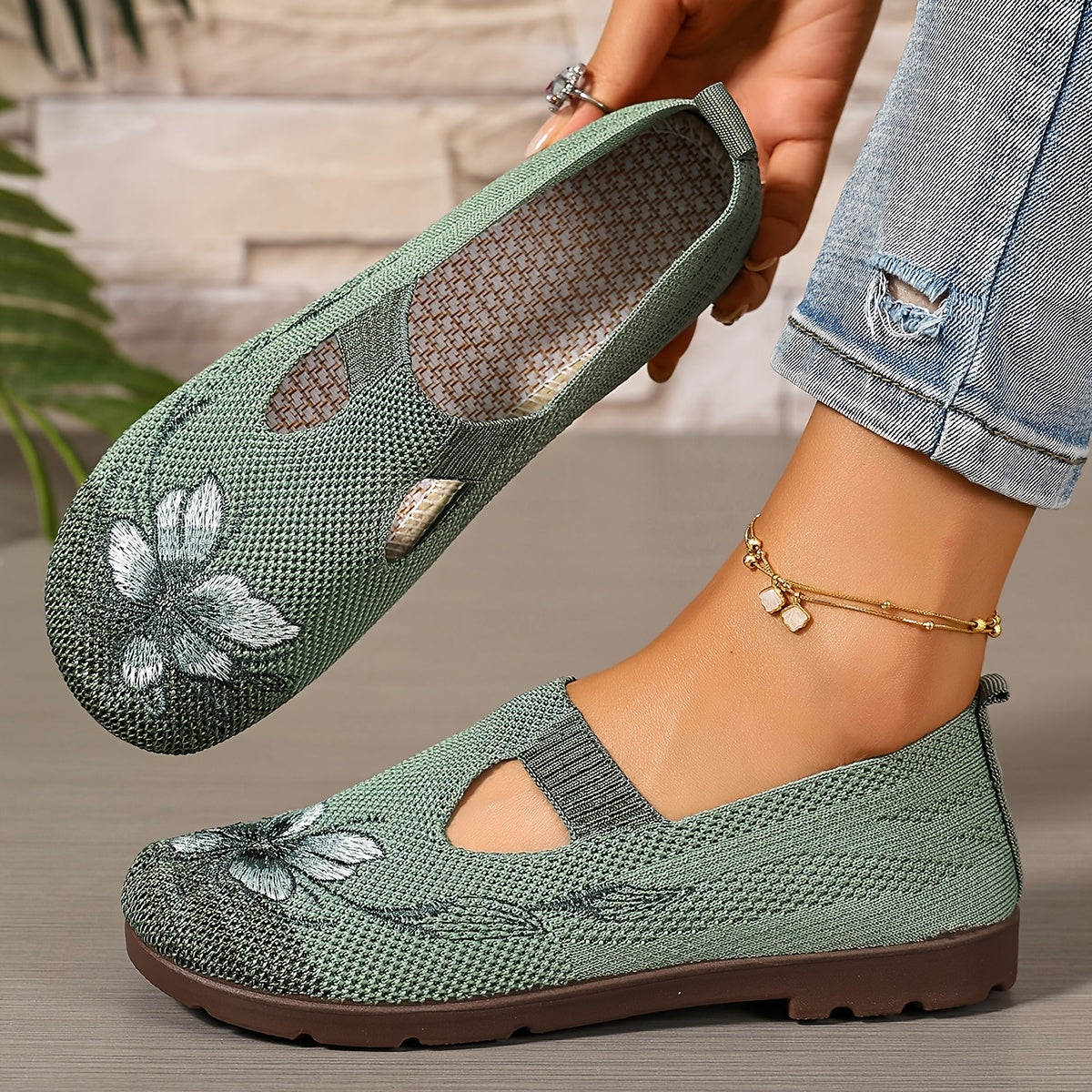 Sanders – Unisex Slip-On Shoes for Easy On and Off