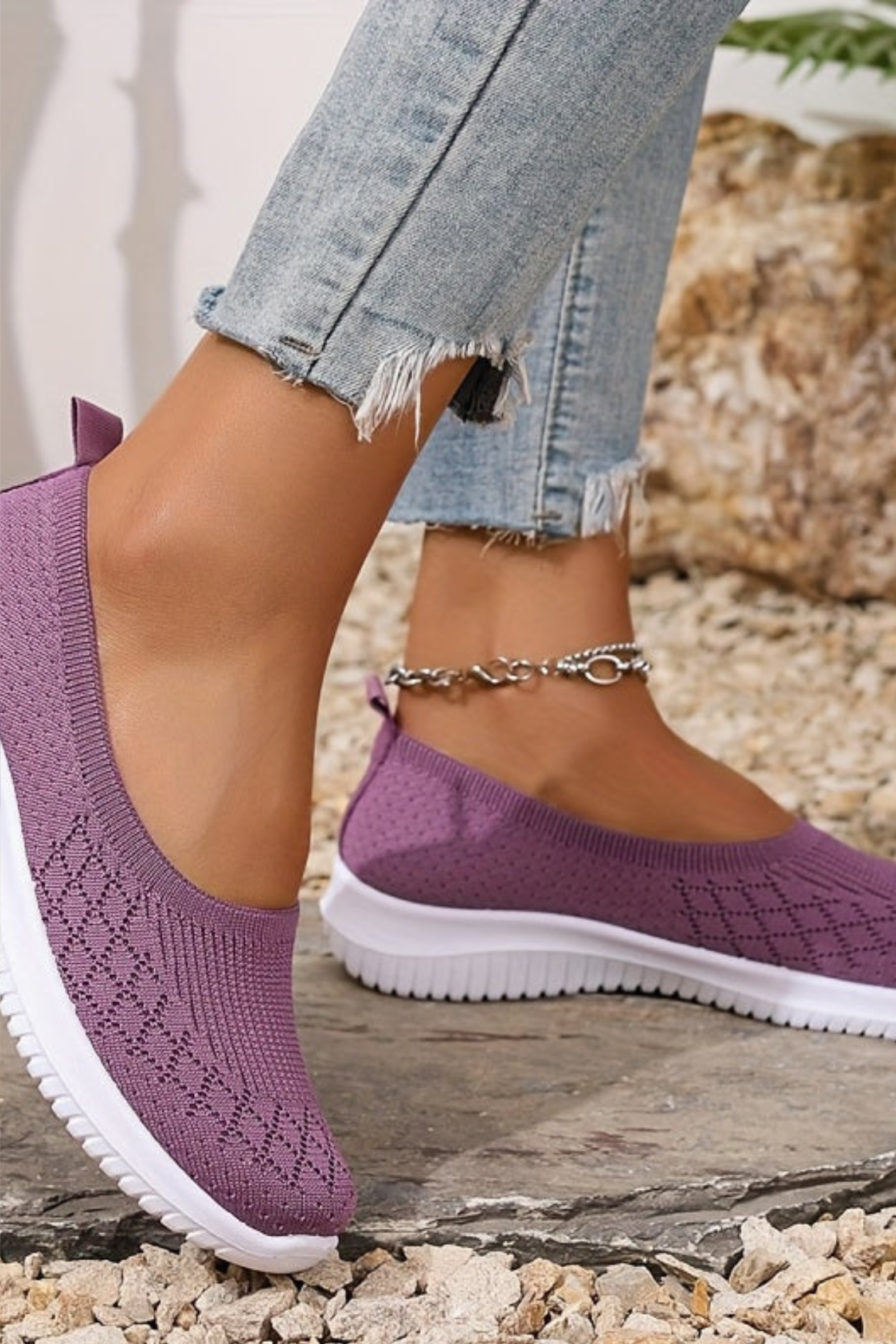 Everly – Unisex Slip-On Sneakers with a Hands-Free Fit