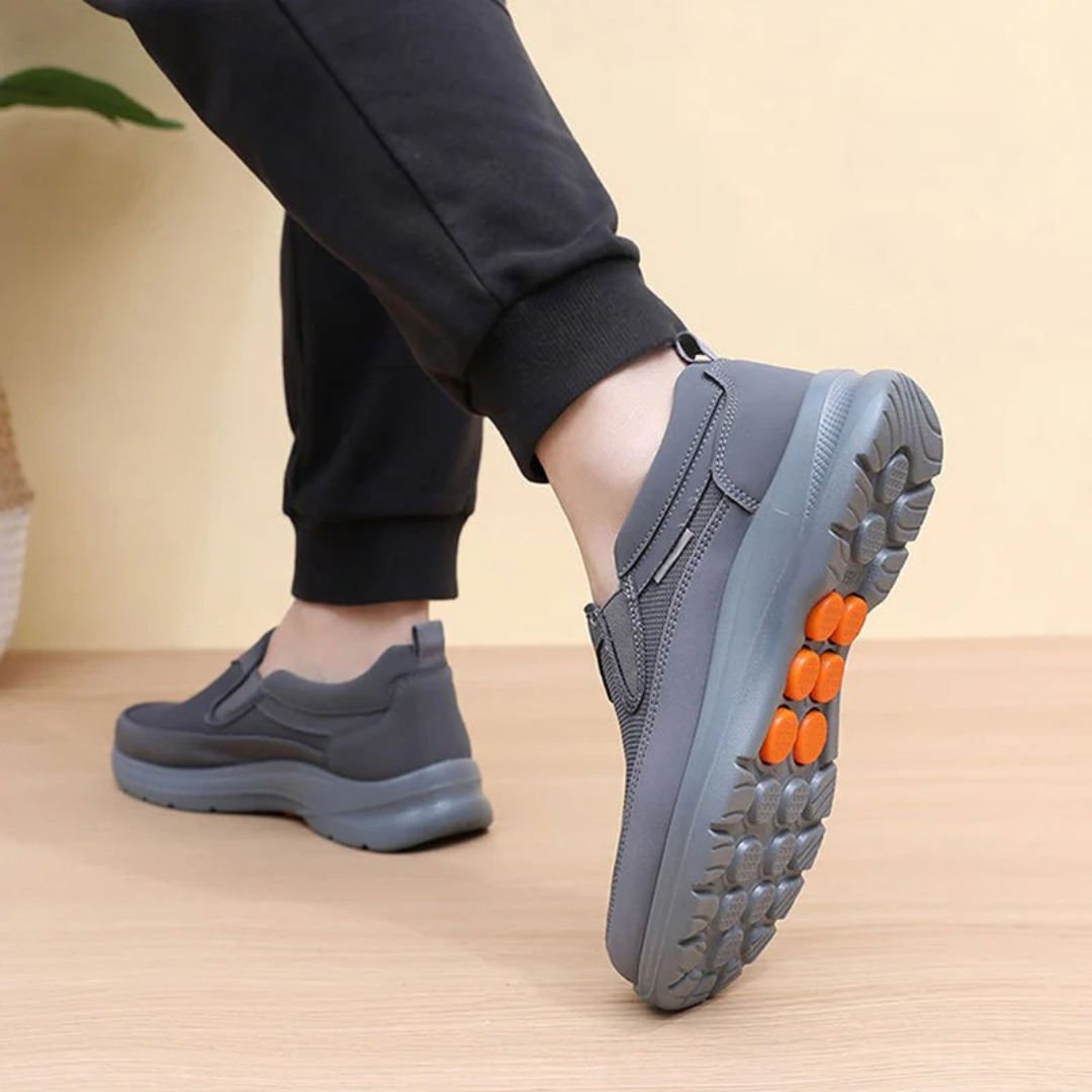Lynch – Unisex Slip-On Sneakers for Easy On and Off