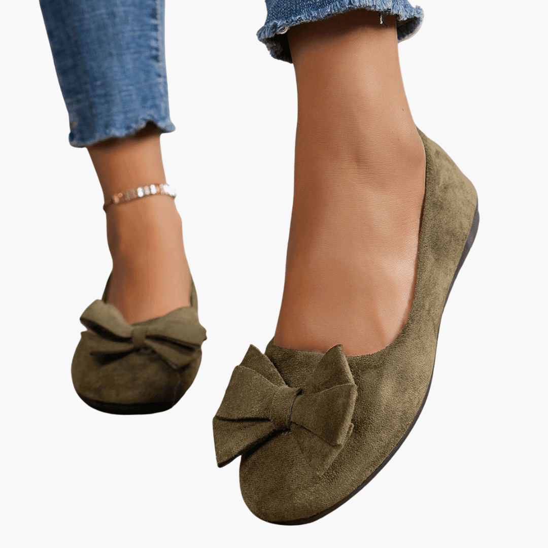Women's Slip-On Loafers with Bow Detail and Flat Sole