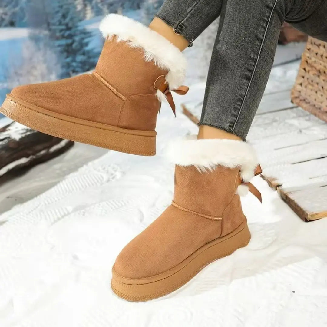 Lora – Women's Comfort Boots with a Cushioned Insole