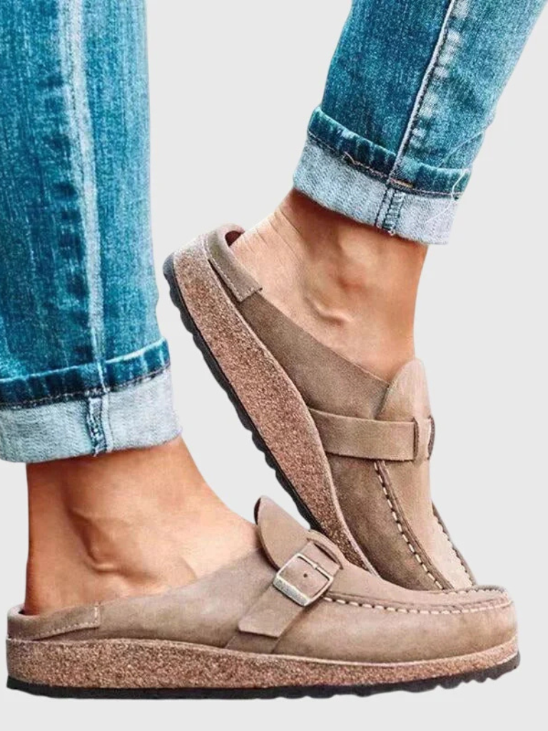 Nora – Women's Nursing Clogs for 12-Hour Shifts