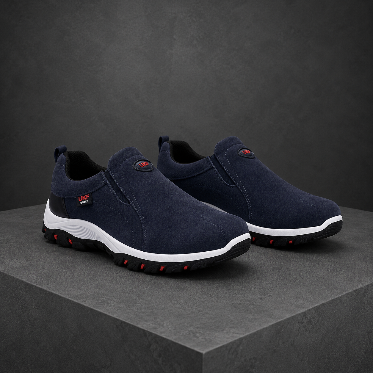Bennett – Unisex Slip-On Sneakers with a Stretch Upper