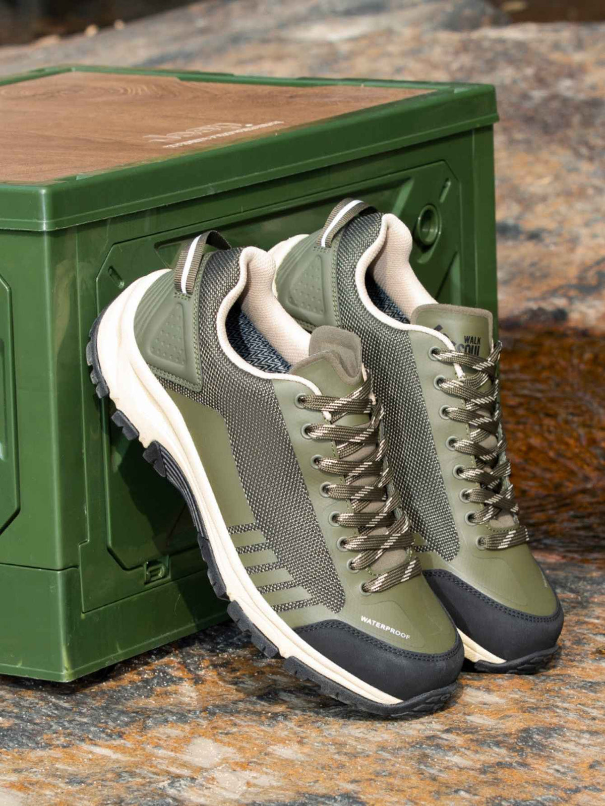 Halle – Unisex Non-Slip Shoes for Work and Everyday Wear