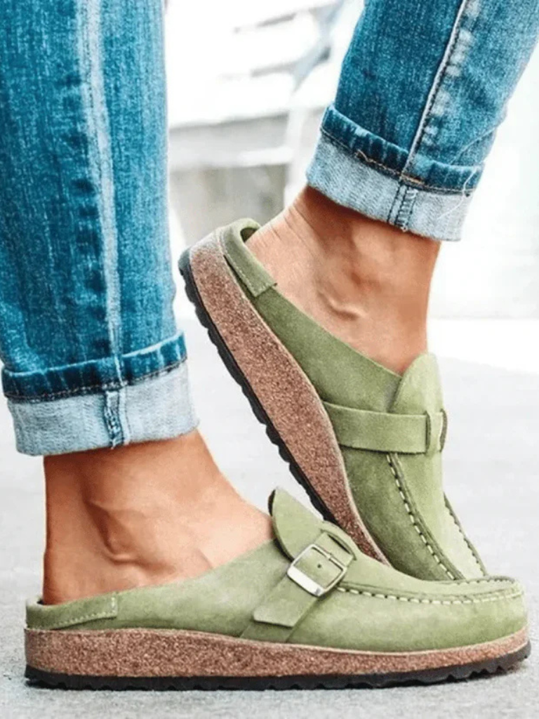 Nora – Women's Nursing Clogs for 12-Hour Shifts