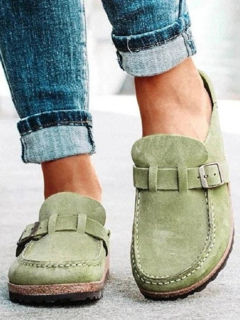 Nora – Women's Nursing Clogs for 12-Hour Shifts
