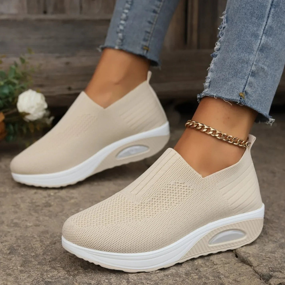 Hugh – Men's Slip-On Sneakers for Easy On and Off