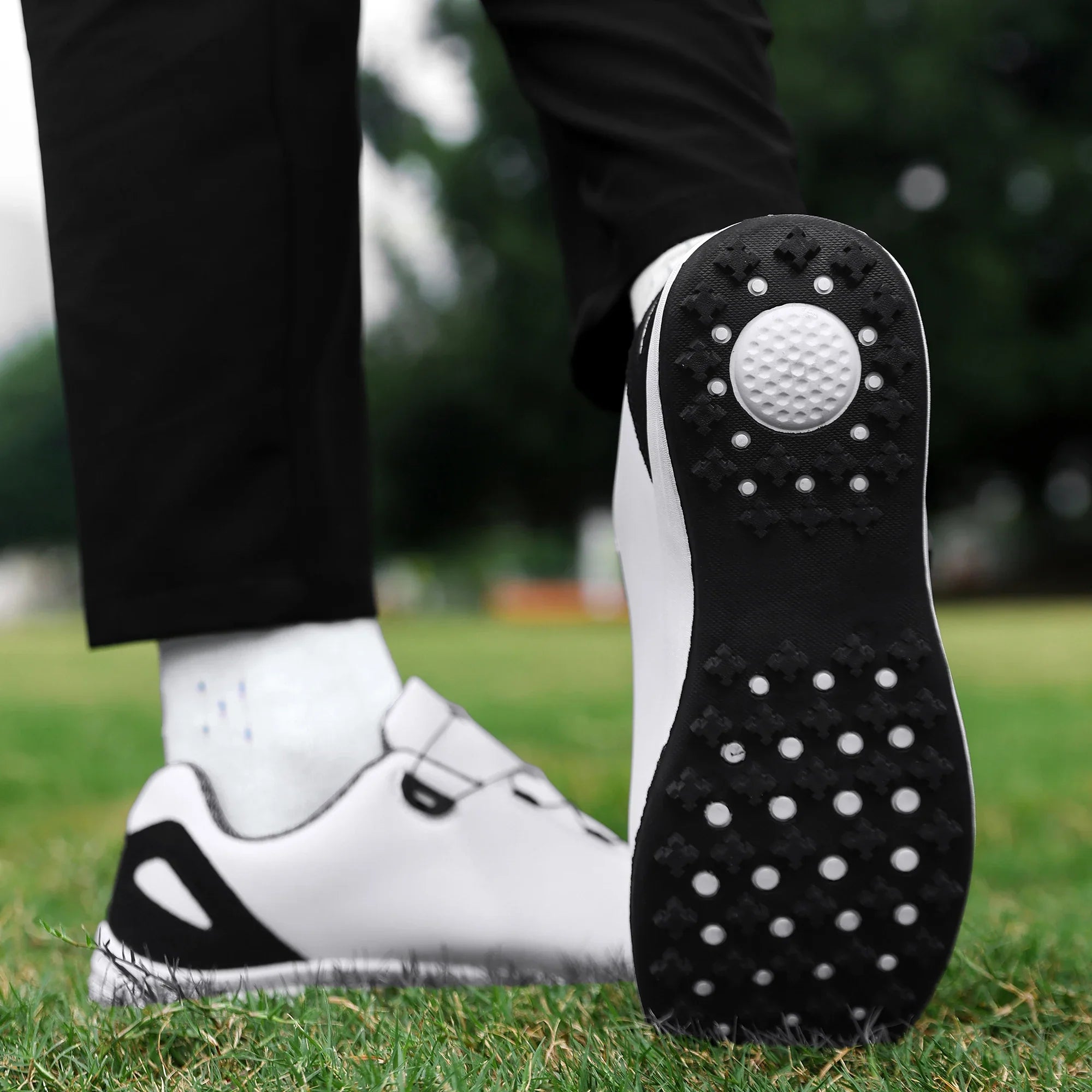 Issoire – Men's Non-Slip Shoes for Work and Everyday Wear