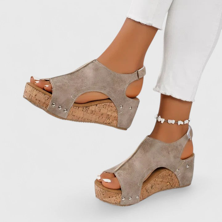Vega – Unisex Wide Toe Box Sandals with an Adjustable Fit