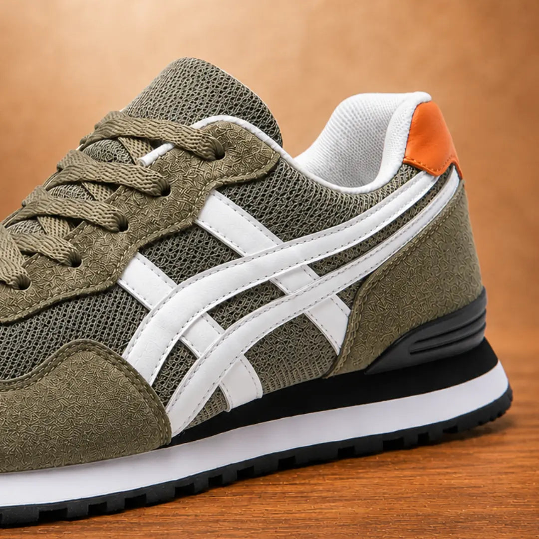 Men's Classic Lace Sneakers