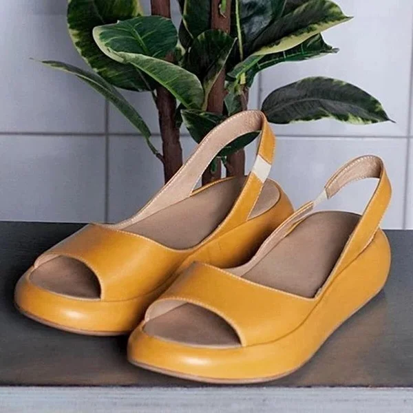 Caldwell – Unisex Comfortable Sandals with a Cushioned Footbed