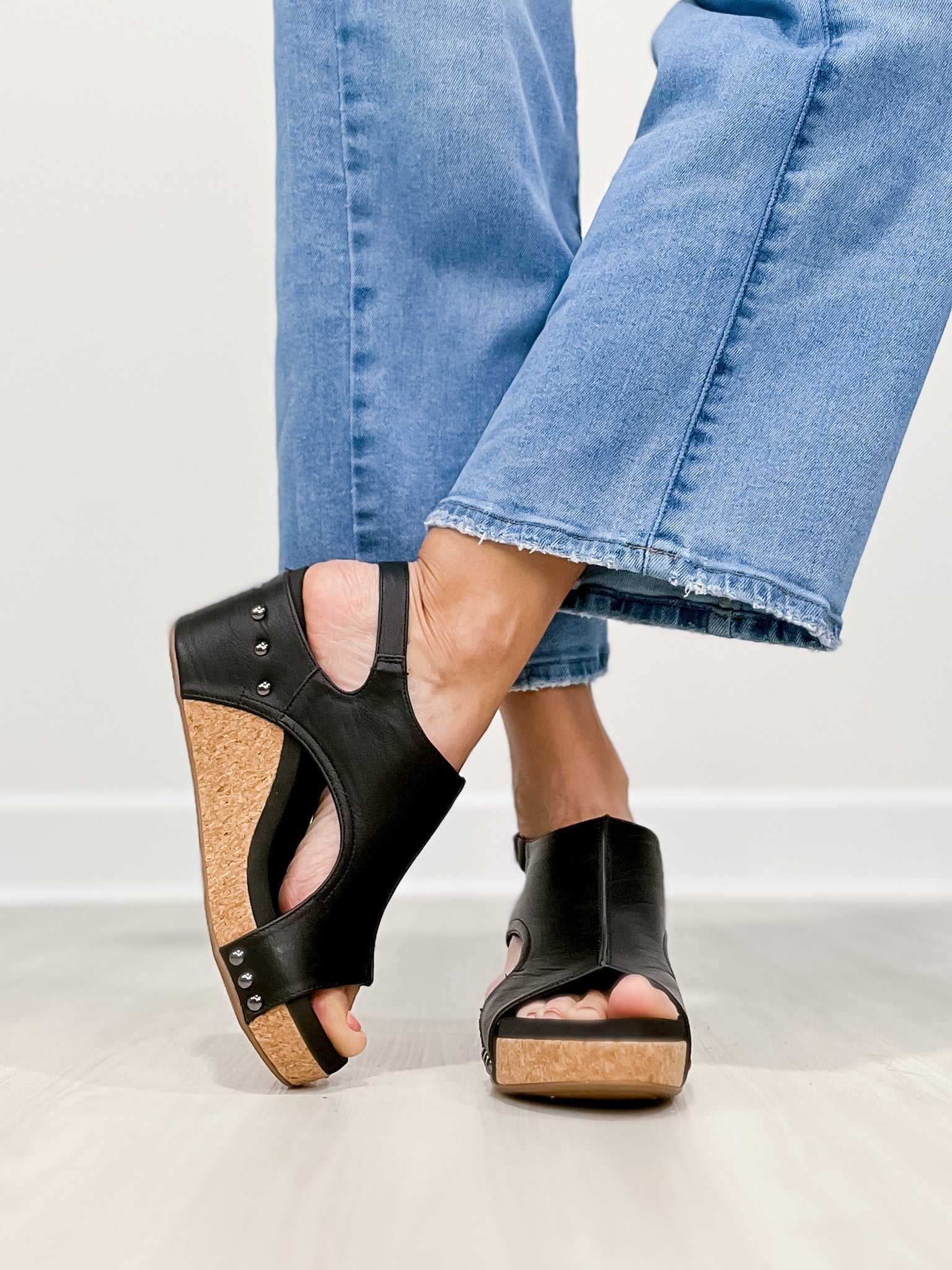 Hammond – Unisex Wide Toe Box Sandals with Room for Bunions