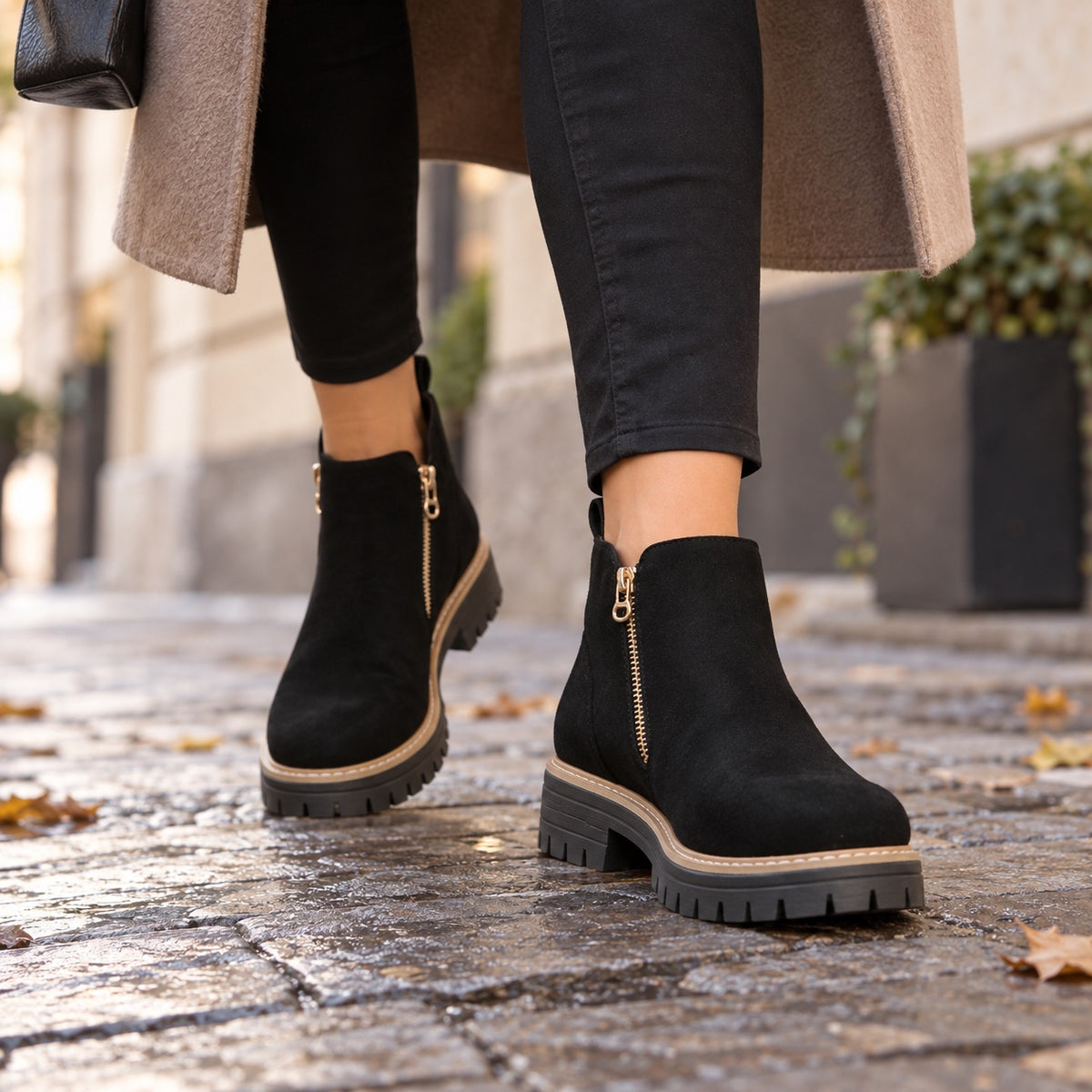 Glenda – Women's Comfort Boots, worn on a walk