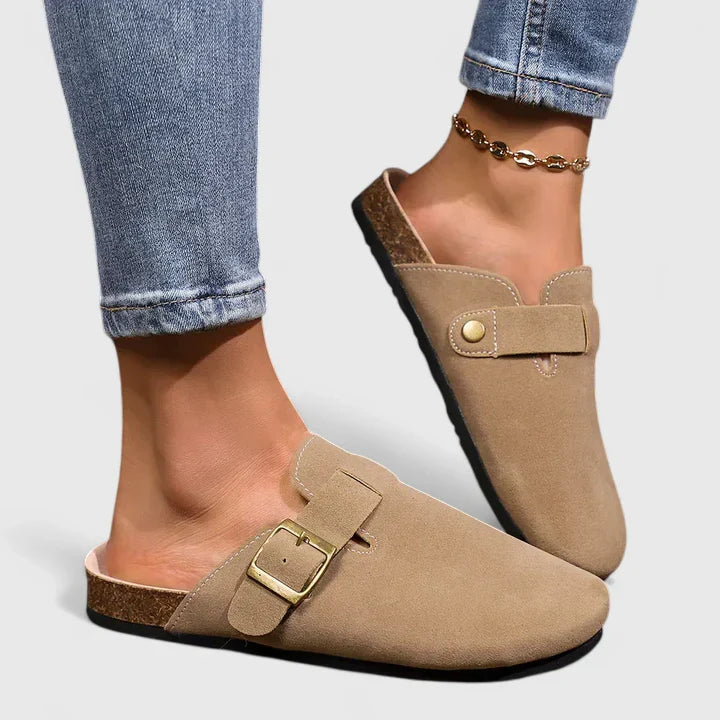 Reagan – Unisex Nursing Clogs with All-Day Cushioning