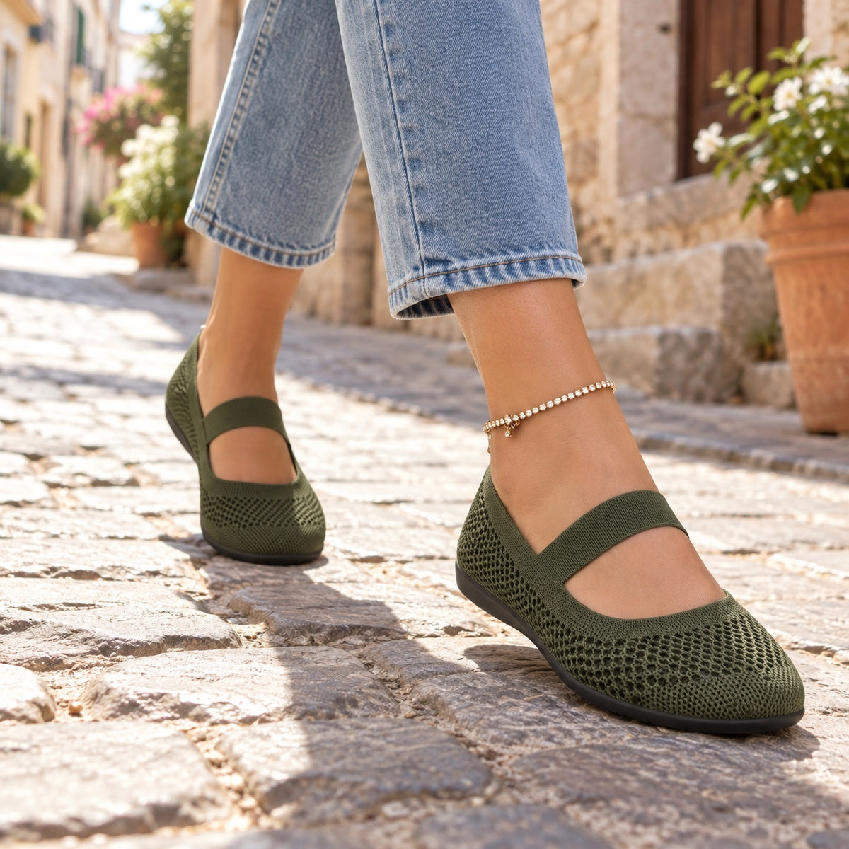 Gross – Unisex Barefoot Shoes, worn on a walk
