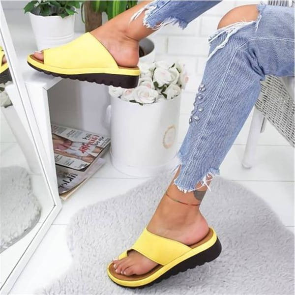 Frankie – Unisex Comfortable Sandals with a Cushioned Footbed