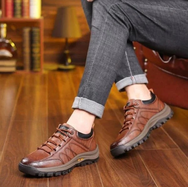 Newman – Unisex Arch Support Shoes with a Deep Heel Cup