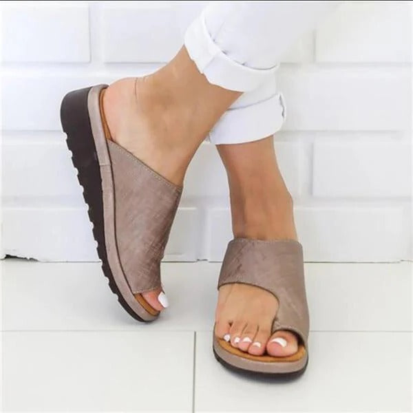 Frankie – Unisex Comfortable Sandals with a Cushioned Footbed