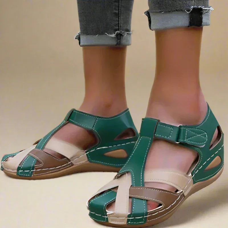 Ezra – Unisex Wide Toe Box Sandals with an Adjustable Fit