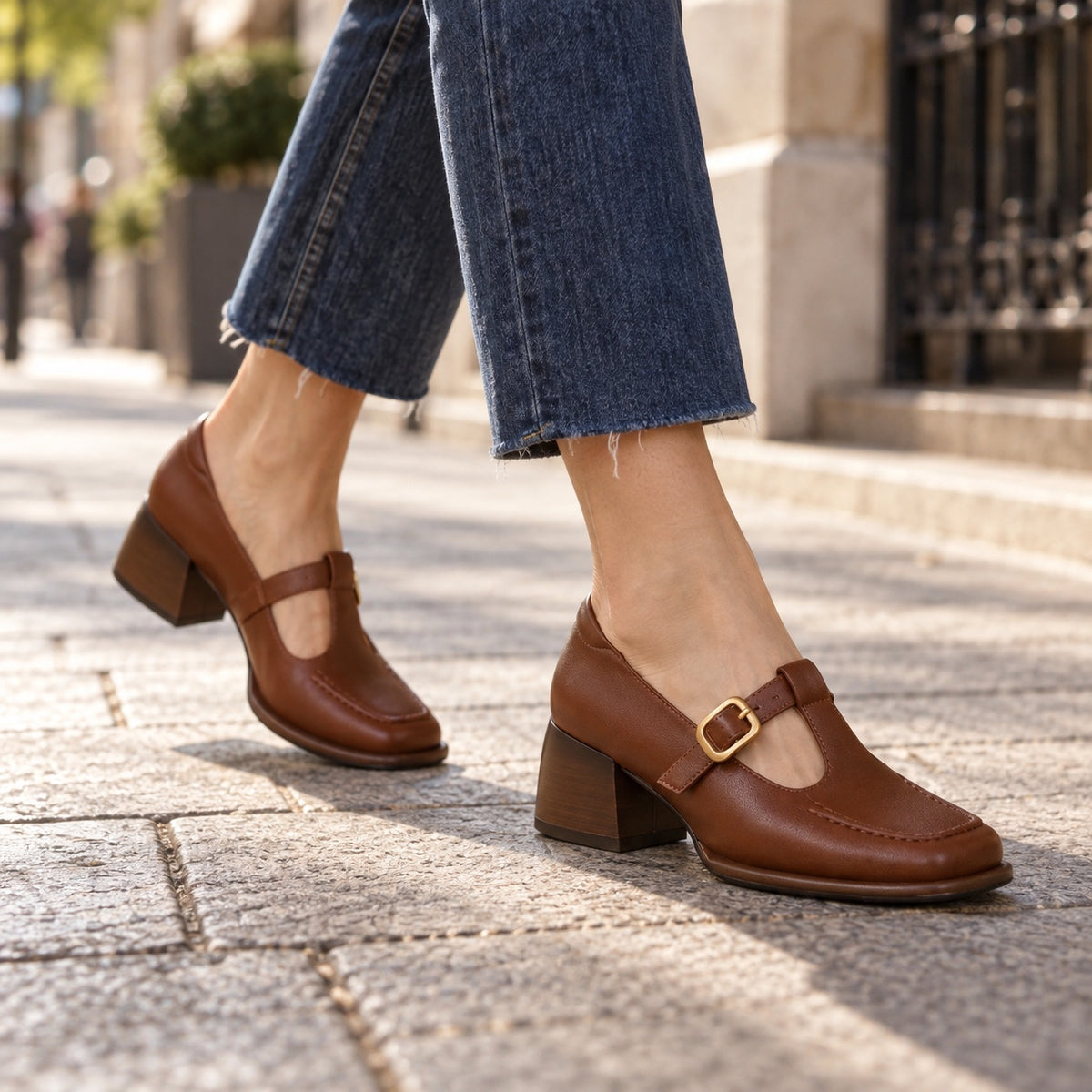 Verna – Women's Orthopedic Flats, worn on a walk