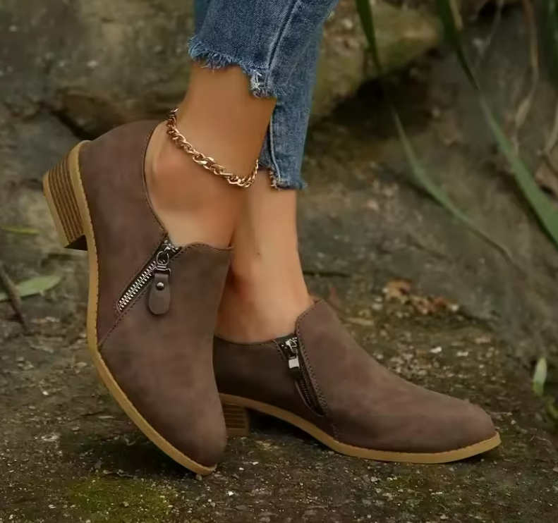 Baeza – Women's Wide Calf Boots with a Stretch Shaft