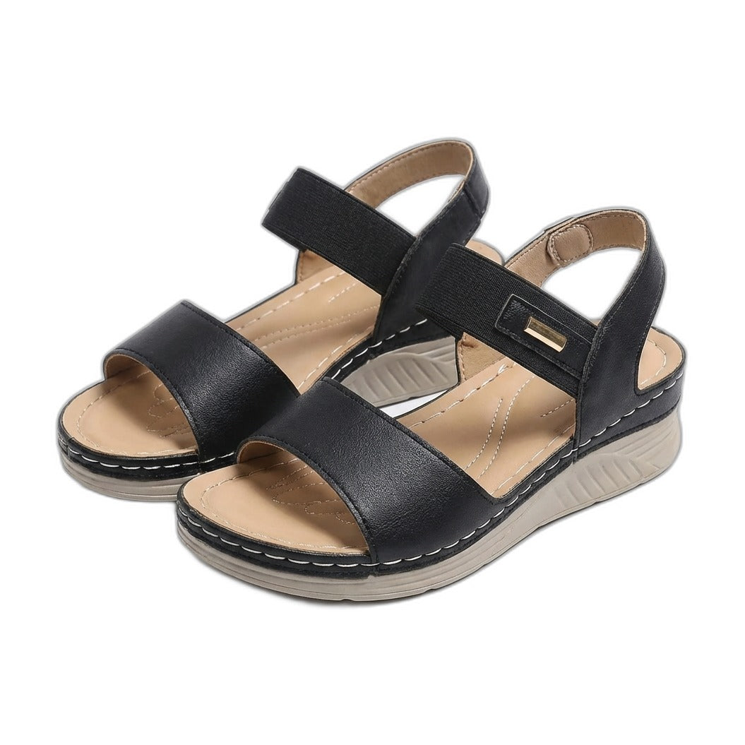 Monique – Sandali da donna con punta ampia e vestibilità regolabile