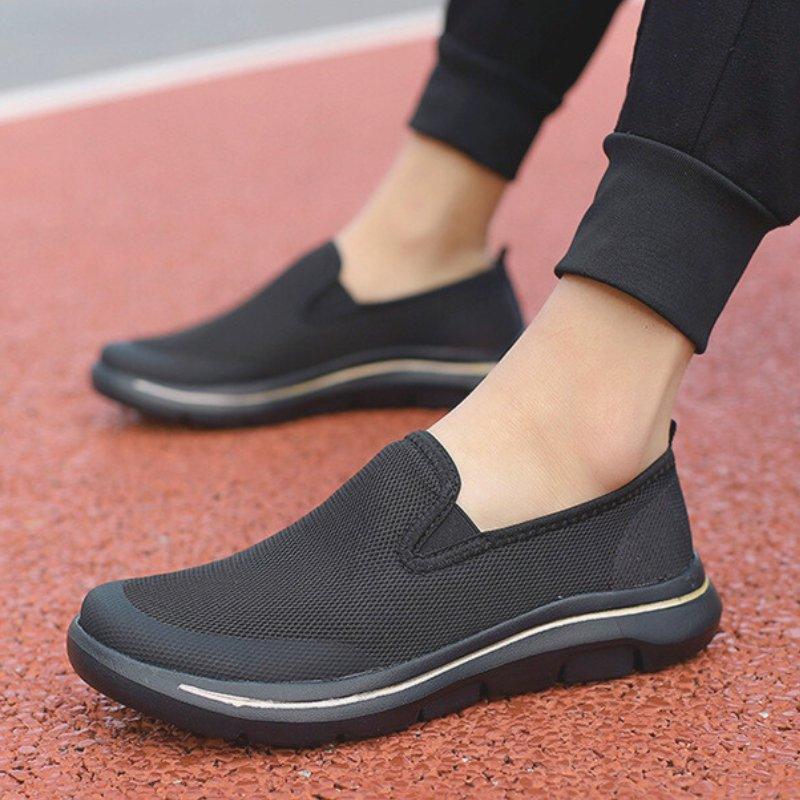 Women's Wide Toe Box Slip On Sneakers