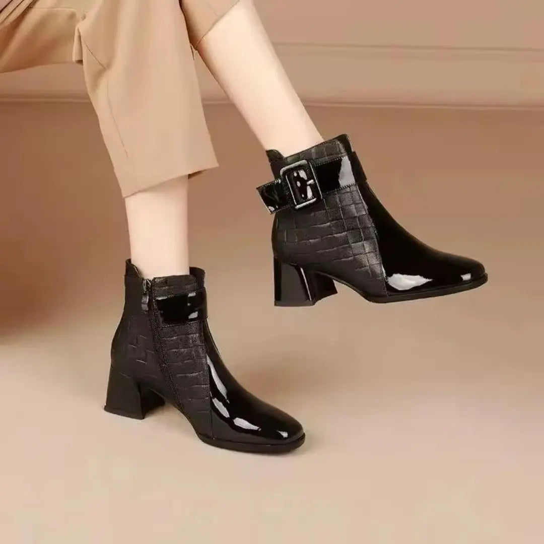 Viola – Women's Comfort Boots for Tired Feet