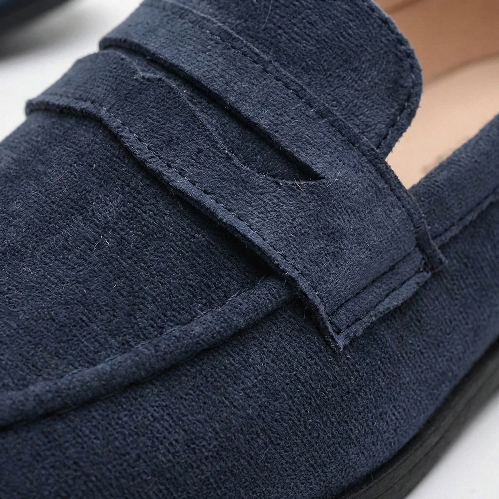 Castillo – Unisex Slip-On Loafers for Easy On and Off