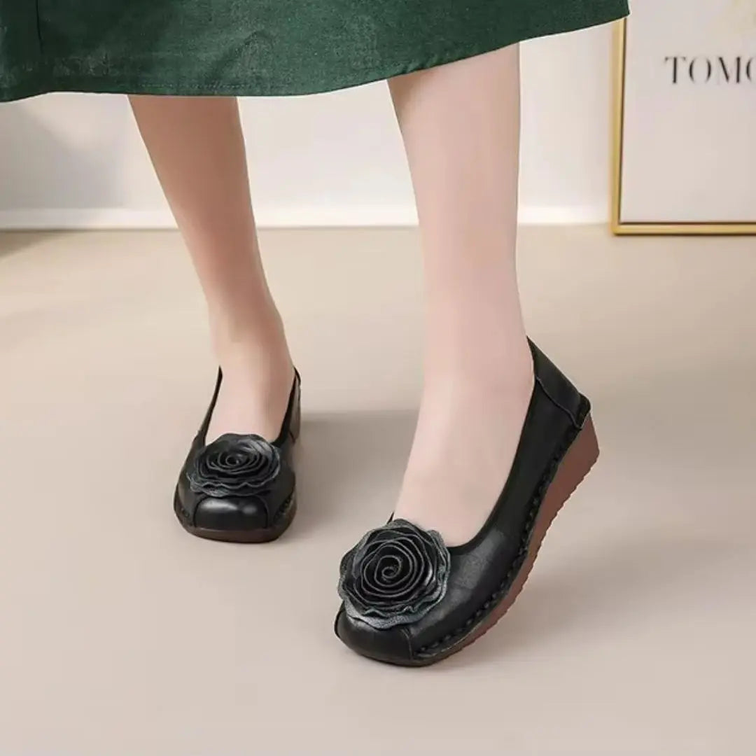 Albufeira Women's Floral Appliqué Loafers
