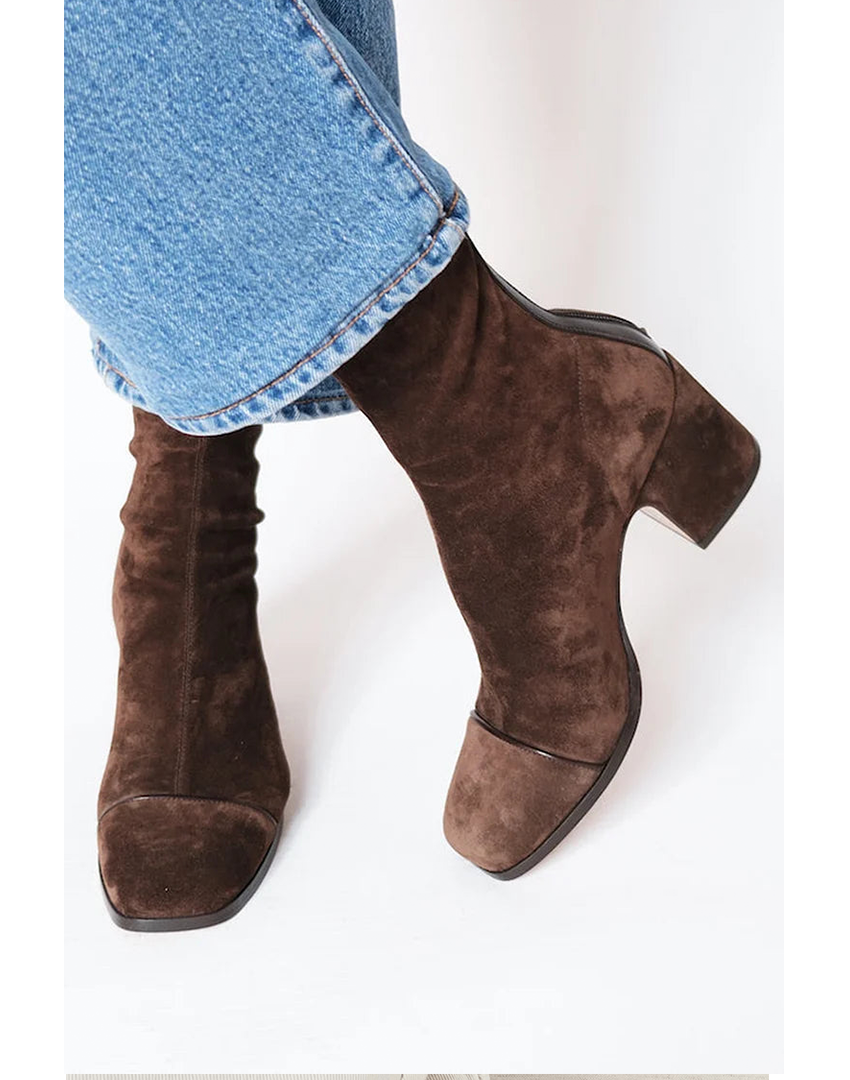 Women's Orthopedic Heeled Boots with Supportive Sole and Elegant Design