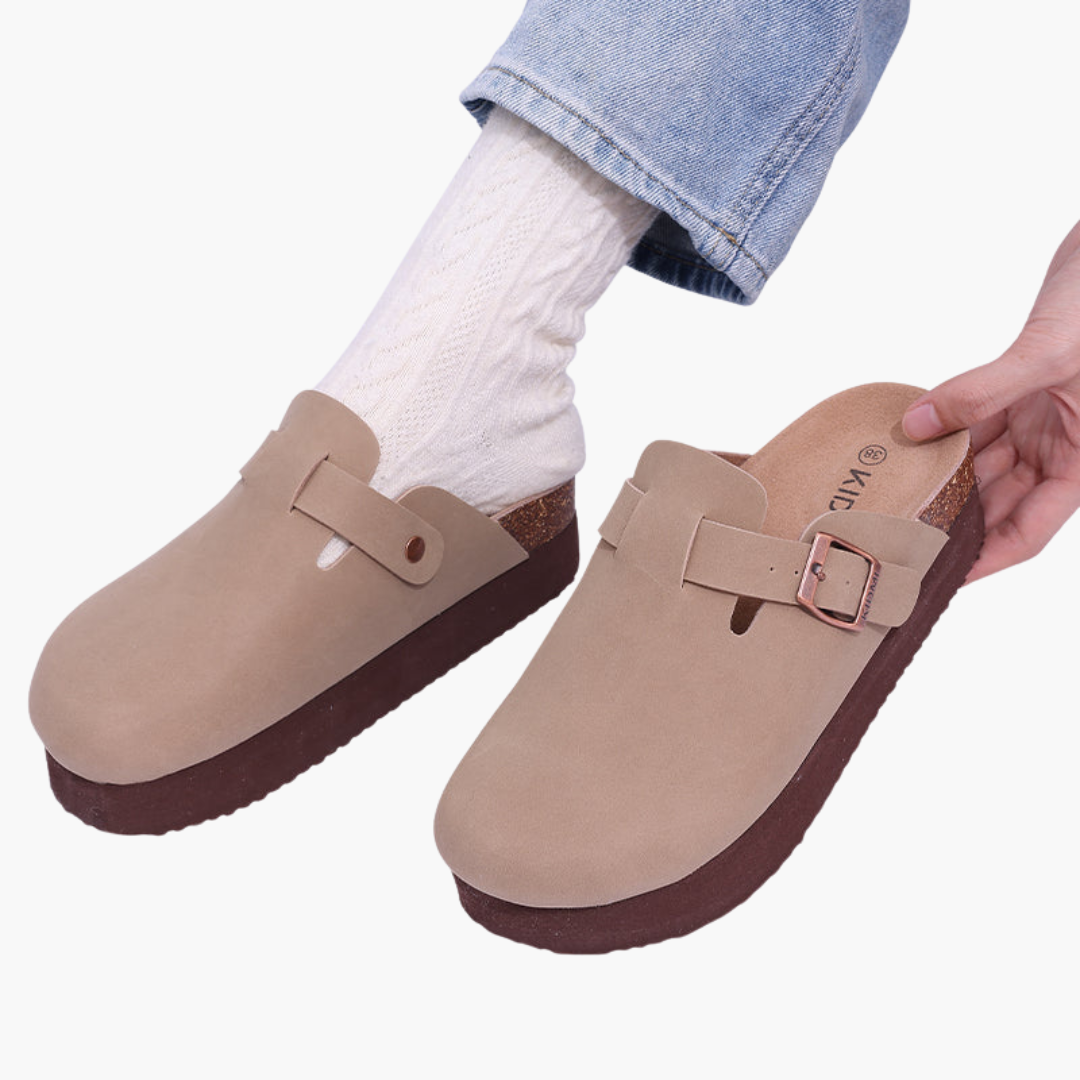 Lillie – Women's Slip-On Clogs with a Stretch Upper