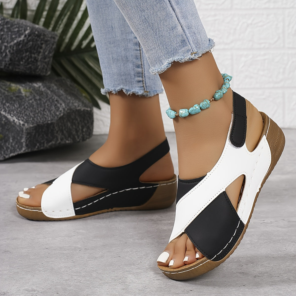 Women's Adjustable Sandals with Cushioned Insole and Breathable Design