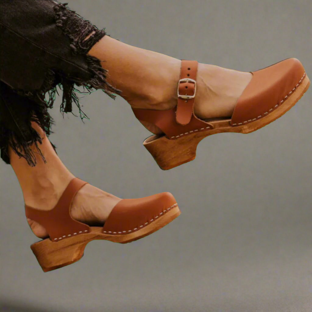 April – Women's Nursing Clogs with a Non-Slip Sole
