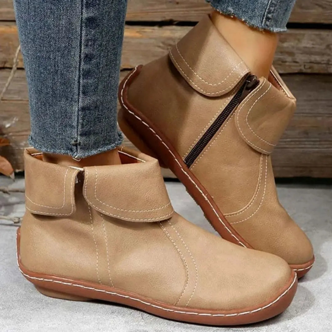 Maureen – Women's Comfort Boots with a Soft Lining