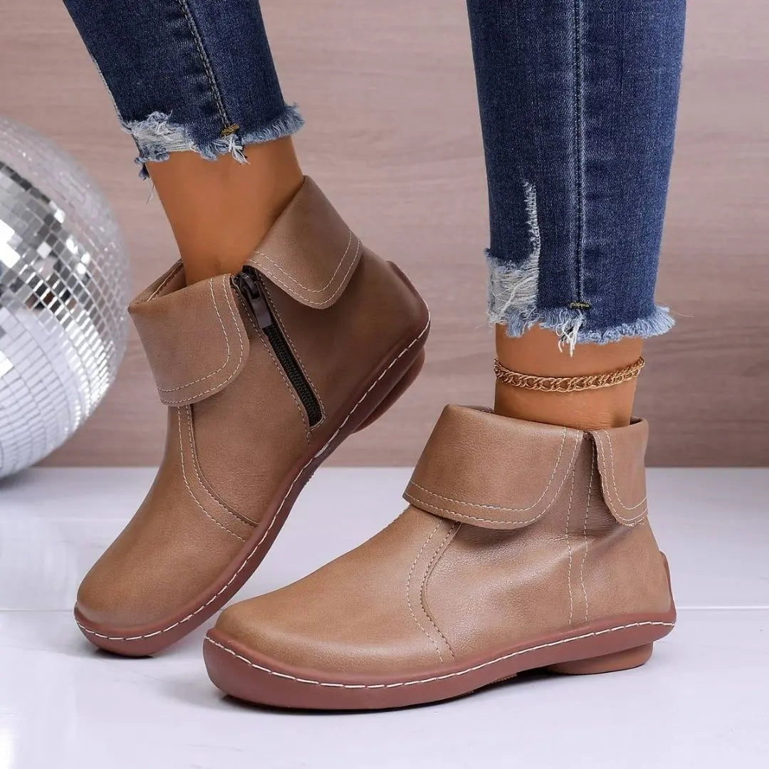 Maureen – Women's Comfort Boots with a Soft Lining