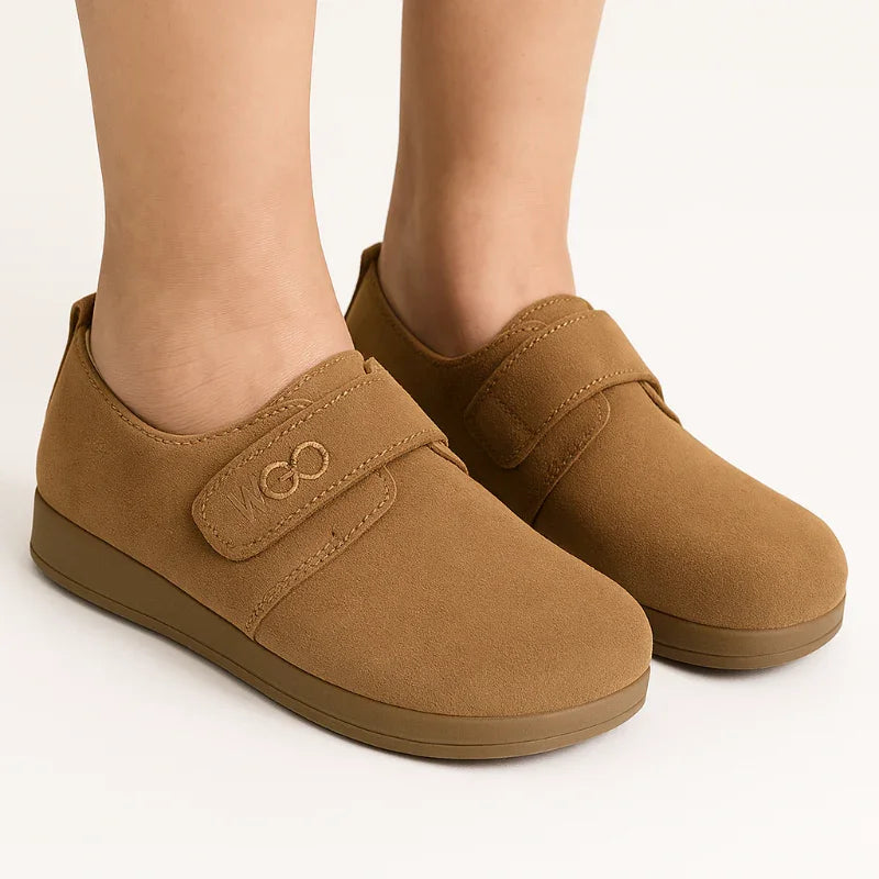 Women's Wide Fit Retro Suede Walking Shoes