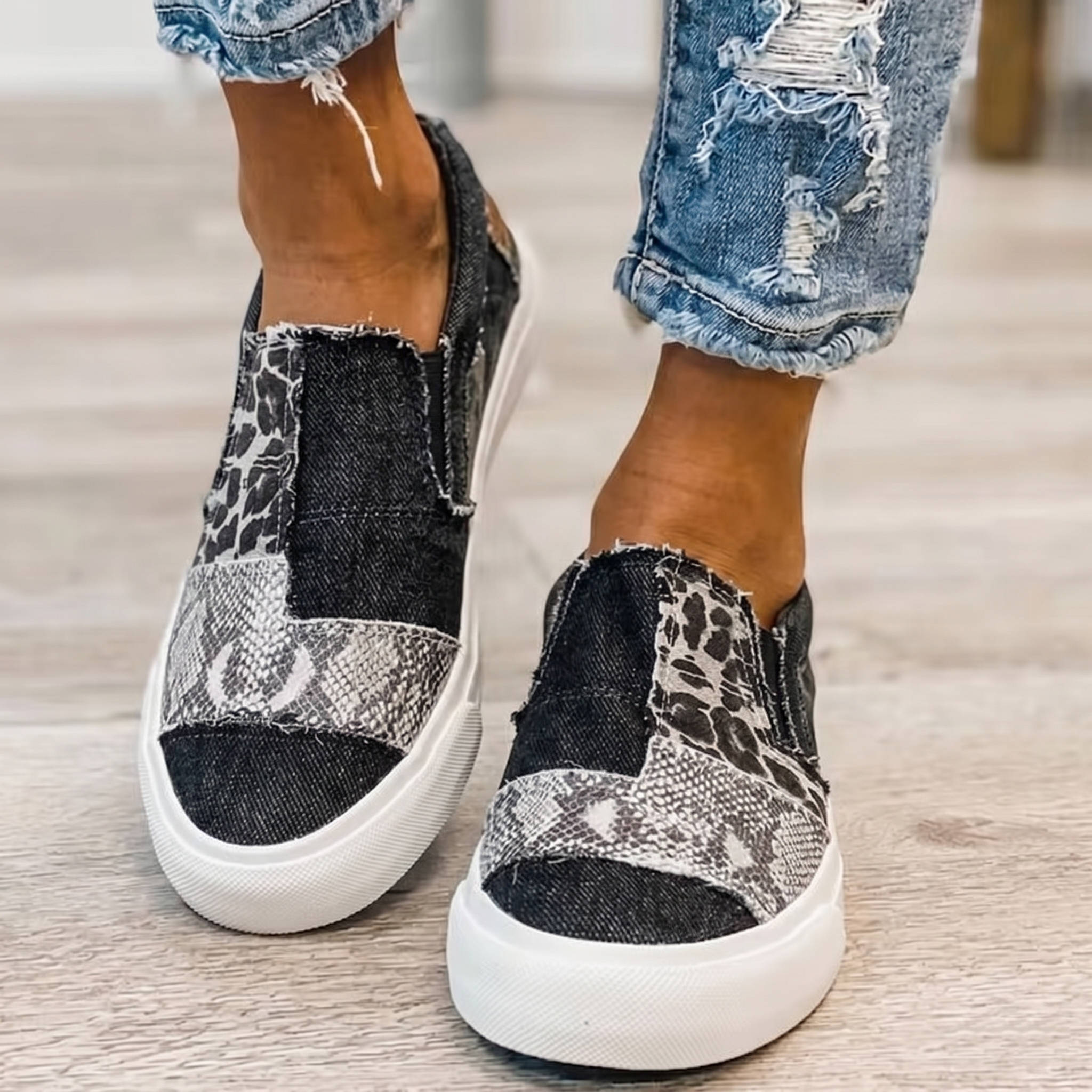Basauri – Unisex Slip-On Shoes with a Hands-Free Fit