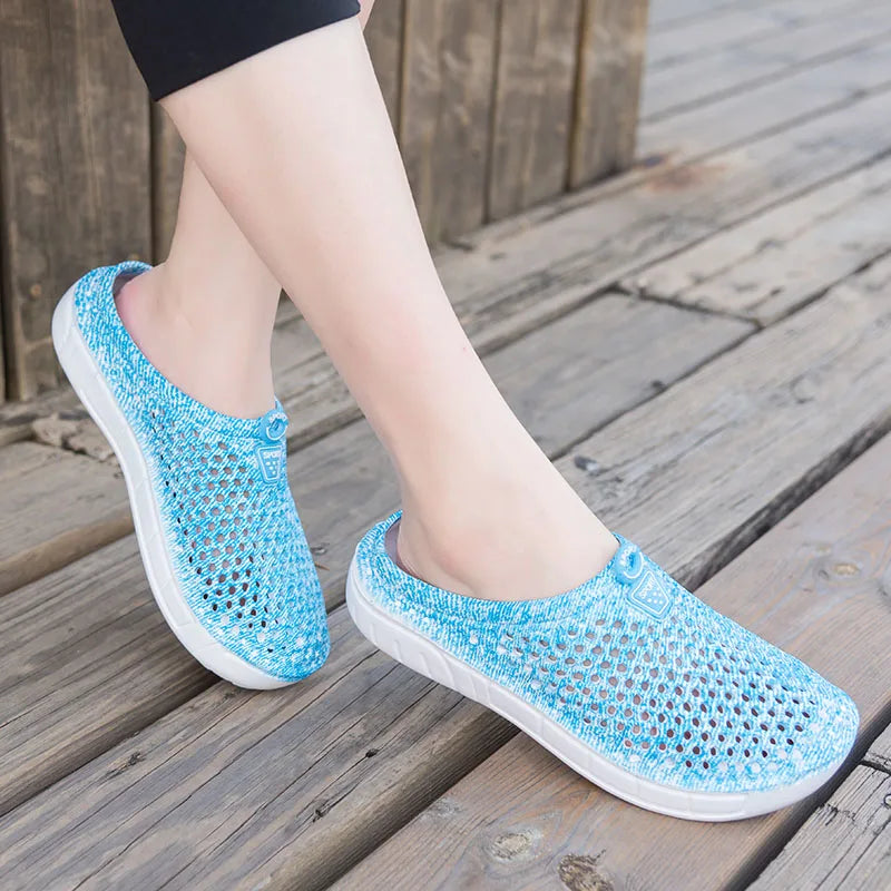 2025 Women Casual Clogs Breathable Beach Sandals Summer Slippers Slip On Womens Shoes Home Ladies Shoes Fashion Hollow P