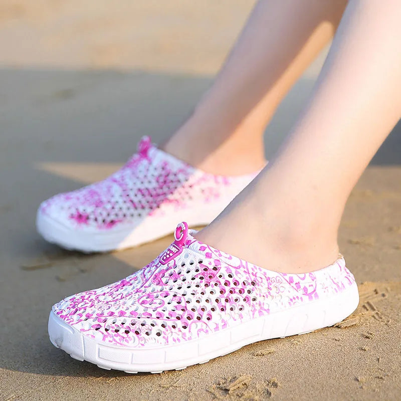 2025 Women Casual Clogs Breathable Beach Sandals Summer Slippers Slip On Womens Shoes Home Ladies Shoes Fashion Hollow P