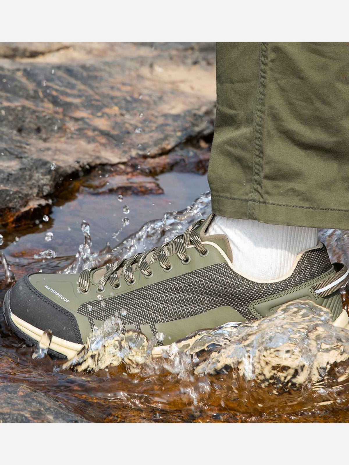 Halle – Unisex Non-Slip Shoes for Work and Everyday Wear