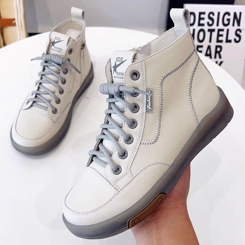 Dianne – Women's Nursing Sneakers for 12-Hour Shifts