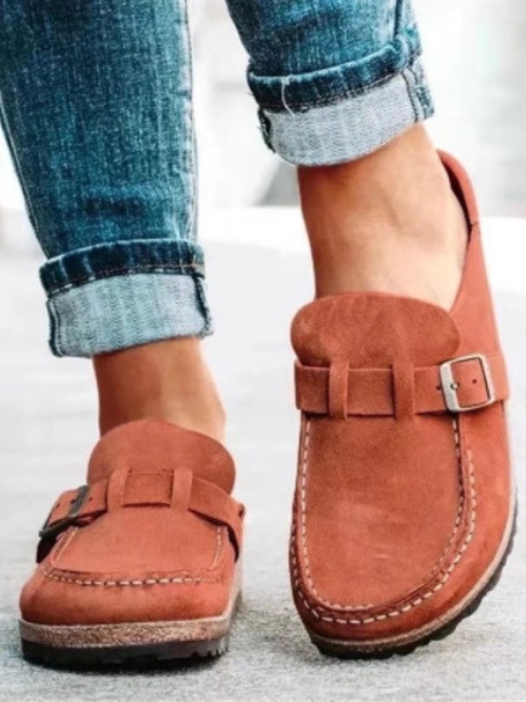 Nora – Women's Nursing Clogs for 12-Hour Shifts
