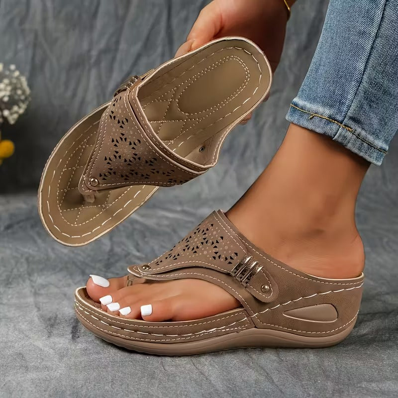 Nolan – Unisex Wide Toe Box Sandals with an Adjustable Fit