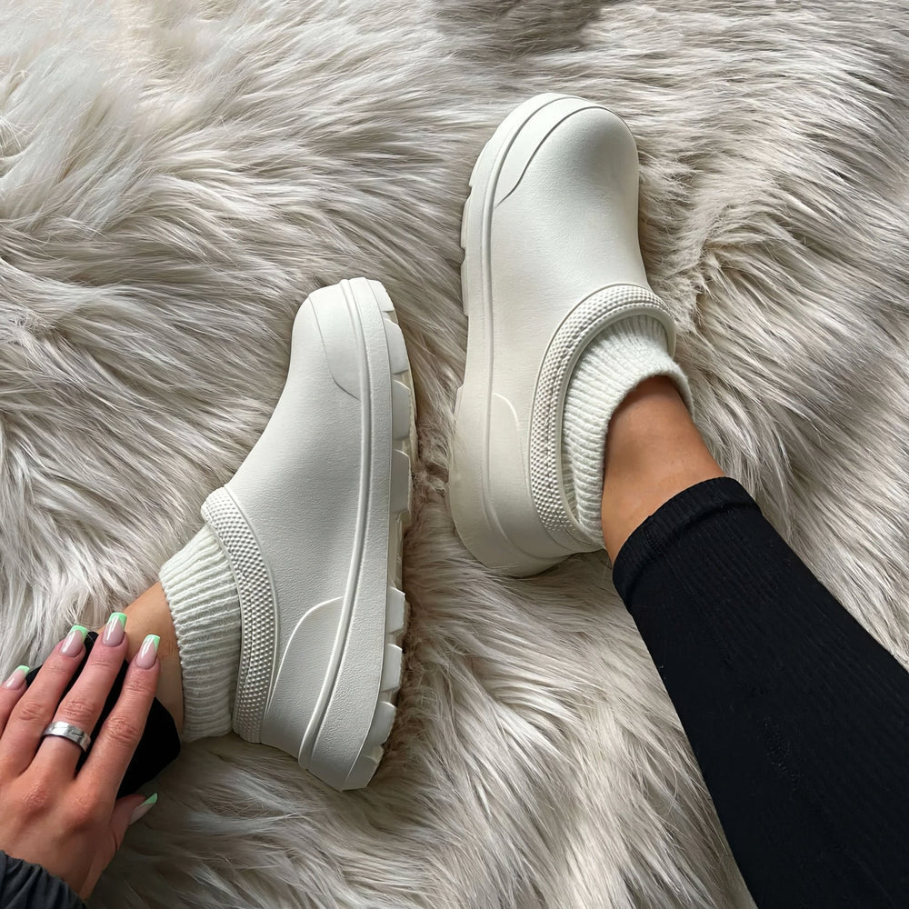 Ballard – Unisex Non-Slip Clogs with a Slip-Resistant Sole