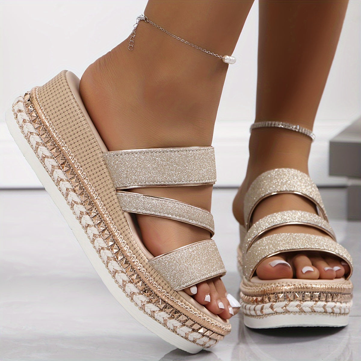 Madeline – Women's Comfortable Sandals with an Adjustable Strap