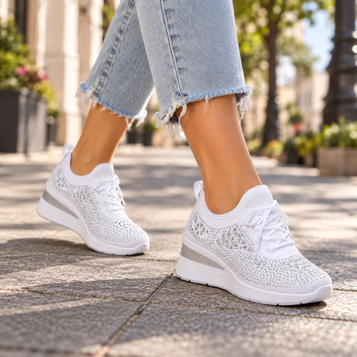 Dunn – Unisex Orthopedic Shoes, worn on a walk
