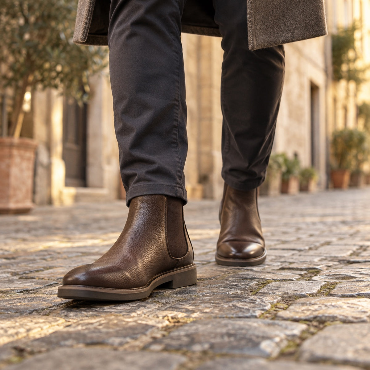 Gordon – Men's Comfort Boots, worn on a walk